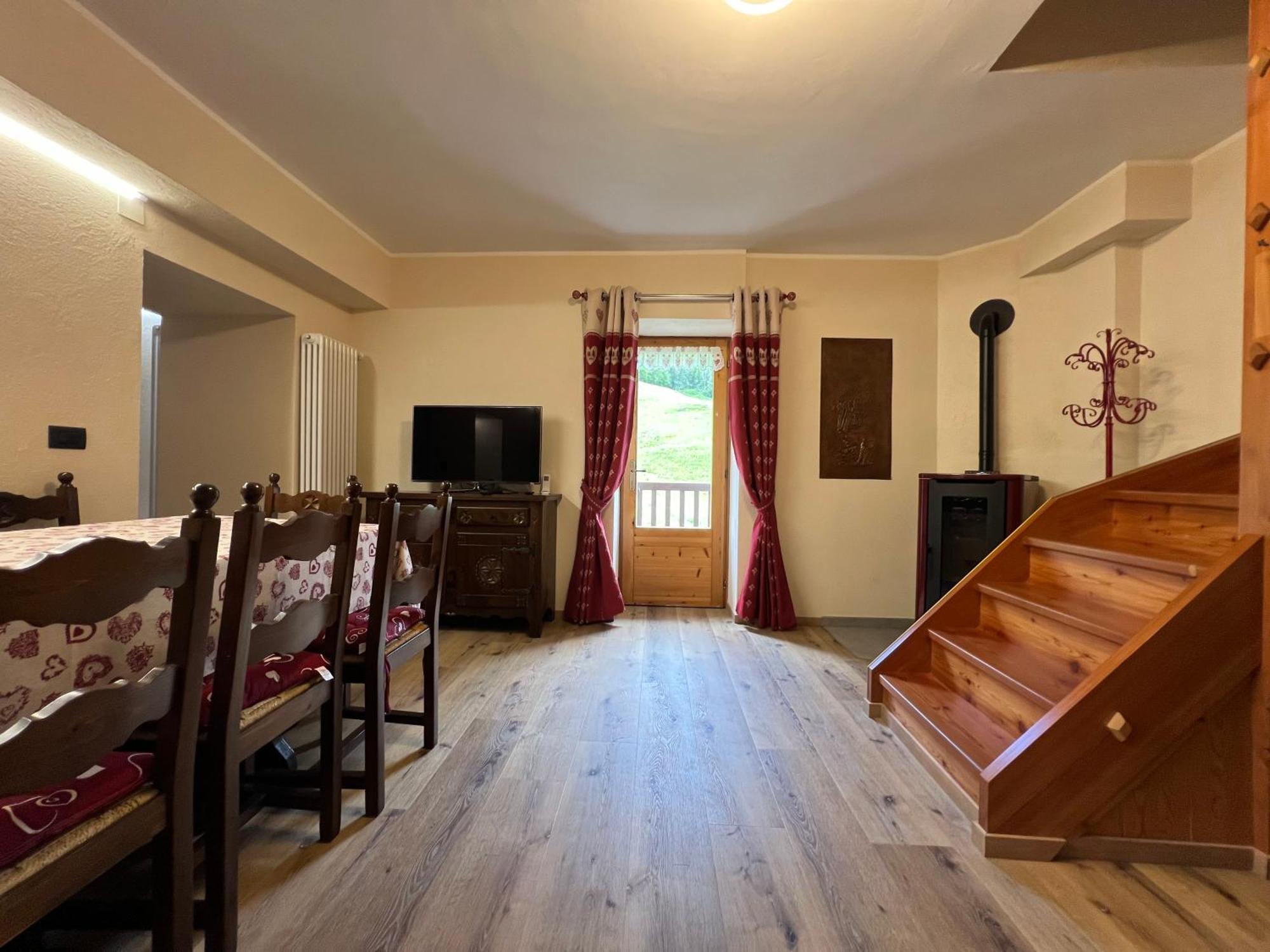 Maison Marcoz - Appartamenti Vacanze Etroubles Esterno foto